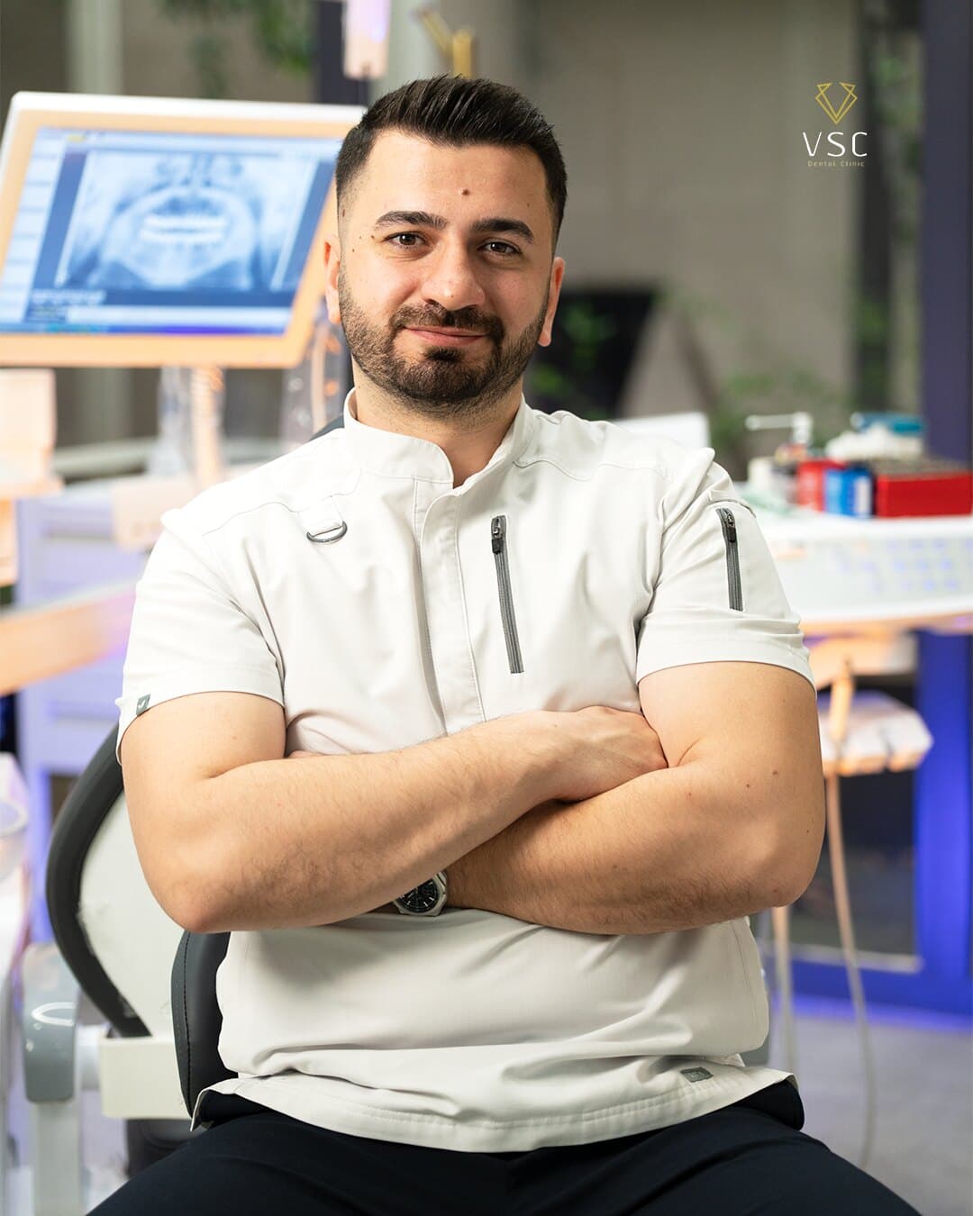 Mustafa Furkan Erilli, VSC Dental Clinic diş hekimi